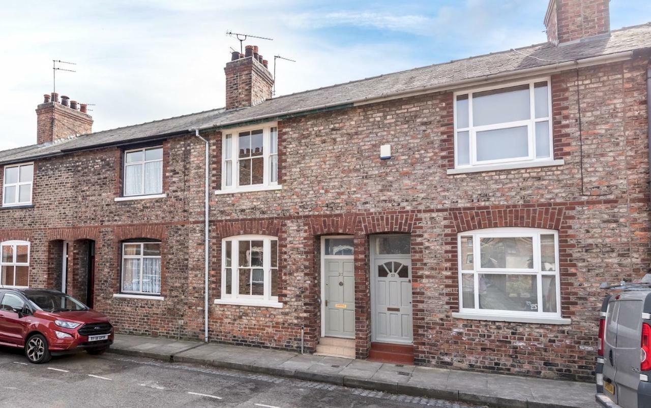 Charming Base For 5 Near Bishy Rd Pass The Keys Apartment York Bagian luar foto