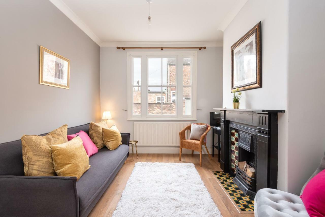 Charming Base For 5 Near Bishy Rd Pass The Keys Apartment York Bagian luar foto