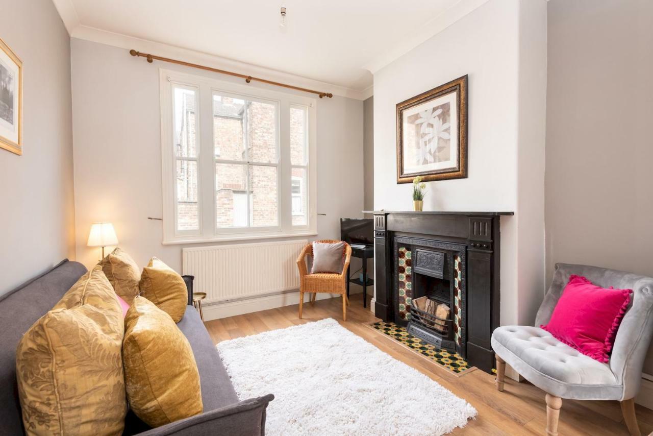 Charming Base For 5 Near Bishy Rd Pass The Keys Apartment York Bagian luar foto