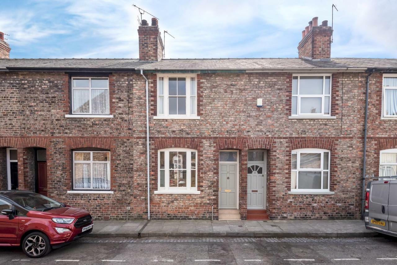 Charming Base For 5 Near Bishy Rd Pass The Keys Apartment York Bagian luar foto