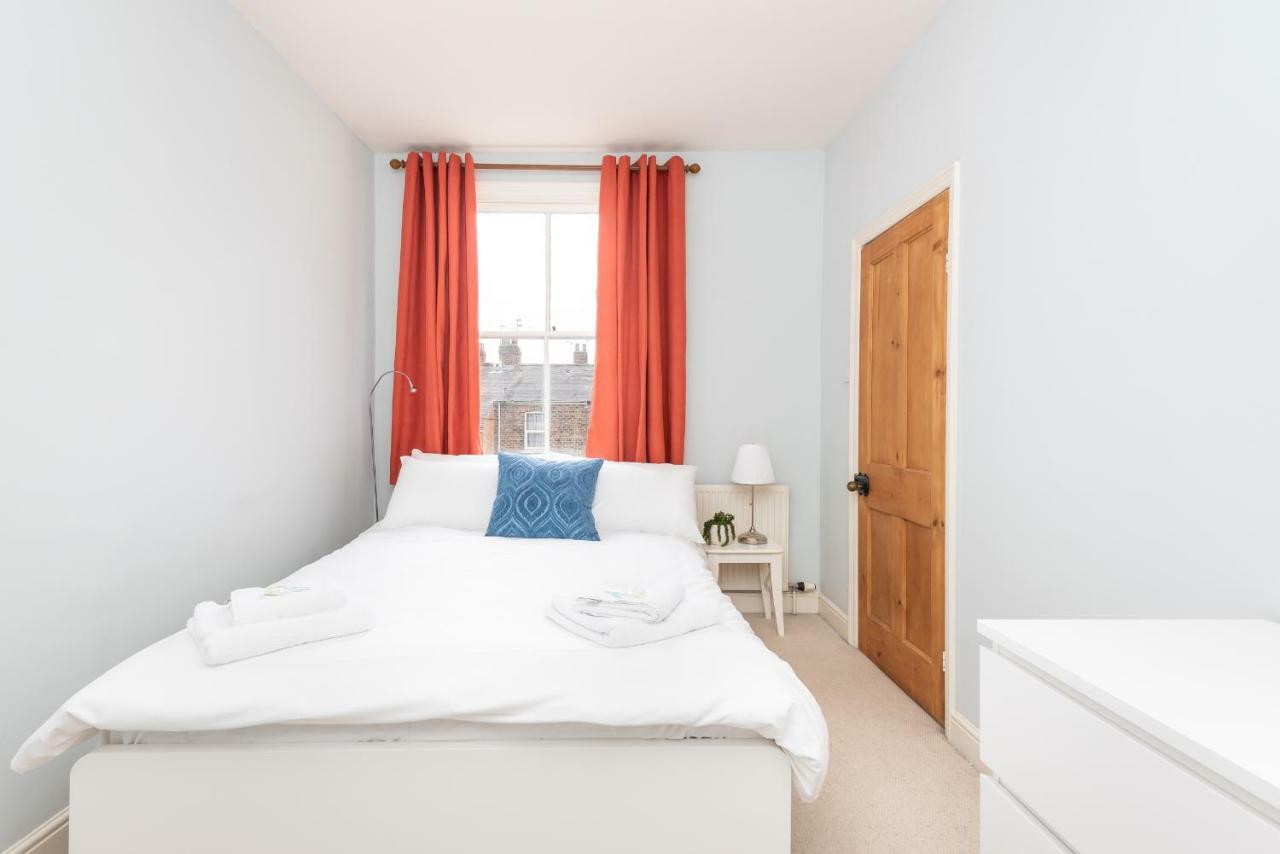 Charming Base For 5 Near Bishy Rd Pass The Keys Apartment York Bagian luar foto